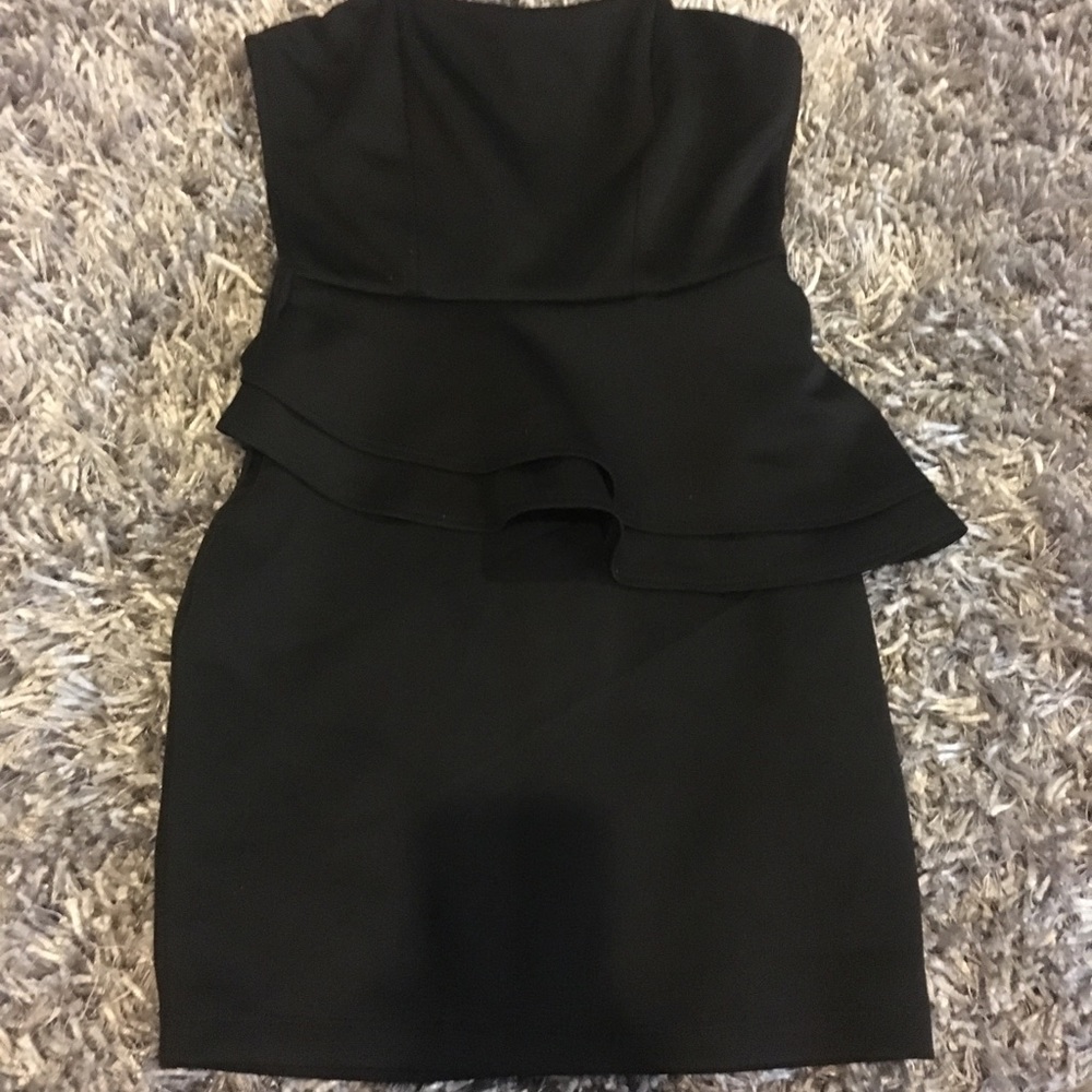 Black bodycon dress